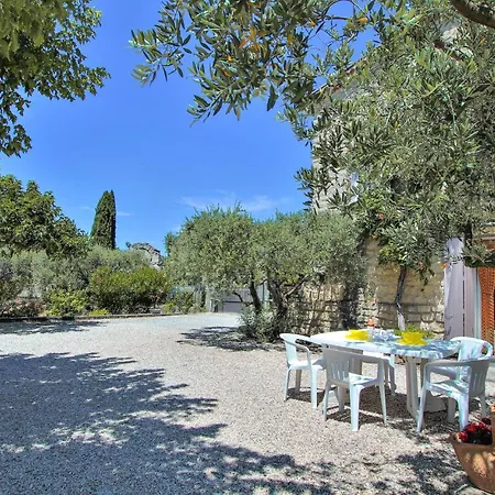 2 Bedroom Gorgeous In Apartment